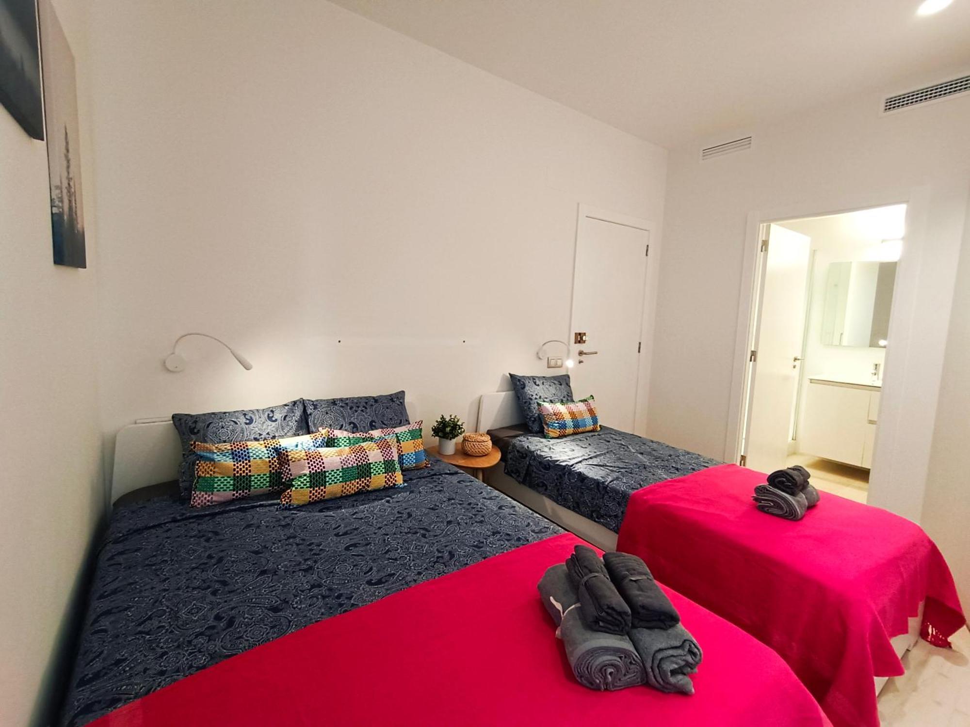 Private Rooms By Plaza Universidad Barcelona Exterior foto
