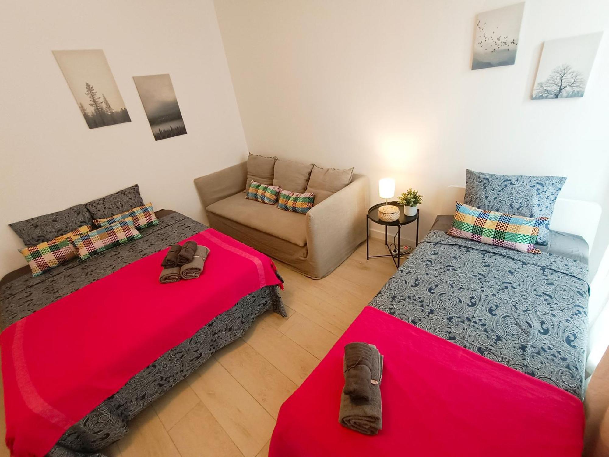 Private Rooms By Plaza Universidad Barcelona Exterior foto